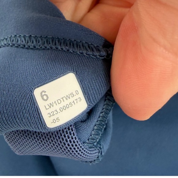 Lululemon Align Tank Size 6 - Picture 3 of 3